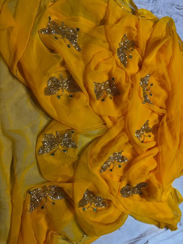 Light weight chiffon saree with unstitched blouse - Image 5