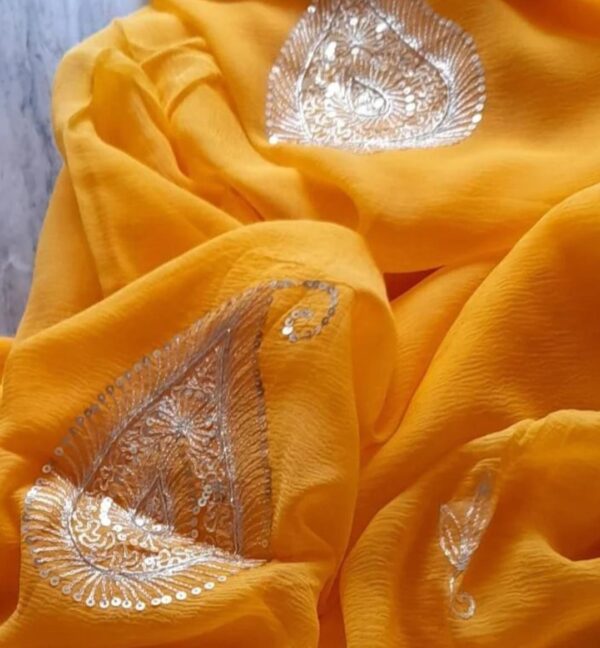 Light weight chiffon saree with unstitched blouse - Image 2